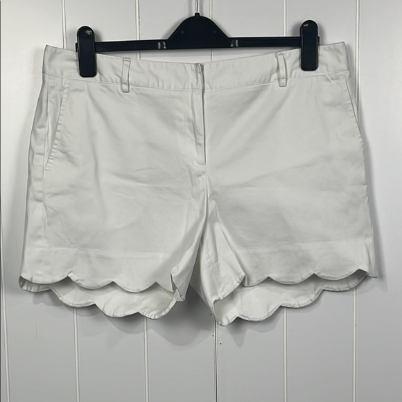 J. McLaughlin Womens Shorts 14 White Scalloped Hemline Slide/Zip Fly Cotton/Poly - Picture 1 of 12